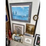 AN ASSORTMENT OF FRAMED PRINTS AND PICTURES