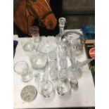 A QUANTITY OF GLASSWARE TO INCLUDE VASES, BABYCHAM GLASSES, DESSERT BOWLS,DECANTER, ETC