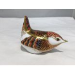 A ROYAL CROWN DERBY GUILD WREN BIRD PAPERWEIGHT WITH GOLD STOPPER