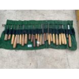 A LARGE QUANTITY OF VINTAGE LATHE TURNING TOOLS