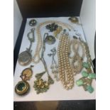 VARIOUS ITEMS OF COSTUME JEWELLERY TO INCLUDE PEARLS, DIAMANTE ETC