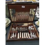 A MAHOGANY BOXED ANTIQUE CANTEEN OF CUTLERY CONTAINING SILVER PLATE WALKER AND HALL FLATWARE