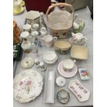 A COLLECTION OF CERAMICS AND CHINA TO INCLUDE VASES, TEA FOR ONE SET, AYNSLEY, BOWLS, TRINKET BOXES,