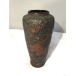 AN EARLY 20TH CENTURY JAPANESE CHINOISERIE CHRYSANTHEMUM MATT BLACK VASE WITH SIGNATURE TO BASE.