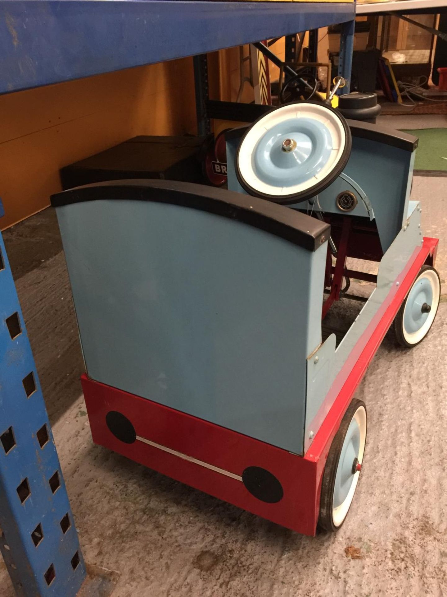 A THOMAS THE TANK ENGINE STYLE METAL PEDAL TRAIN - Image 3 of 5
