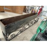 A LARGE DECORATIVE WROUGHT IRON WINDOW BOX/PLANTER WITH METAL INSERT (L:168CM)