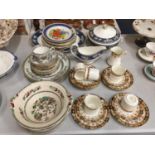 A QUANTITY OF ITEMS TO INCLUDE ROYAL ALBERT 'LOVAIN' PLATES AND SAUCERS, DELPHINE CHINA CUPS,