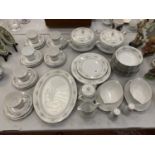 A NORITAKE 'MELISSA' PART DINNER SERVICE TO INCLUDE PLATES, TUREENS, CUPS, SAUCERS, BOWLS, SERVING