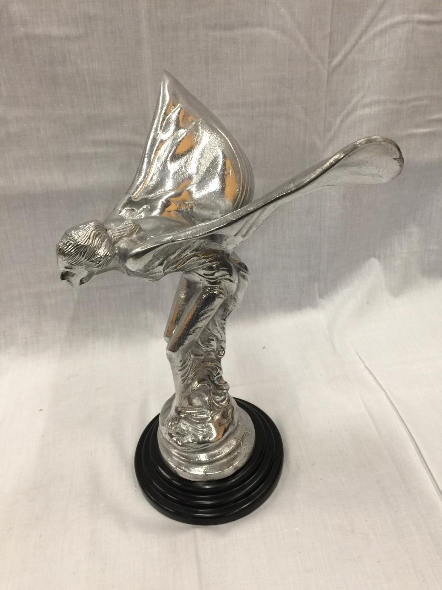 A LARGE CHROME SPIRIT OF ECSTACY ON A MARBLE BASE 37CM TALL - Image 2 of 2