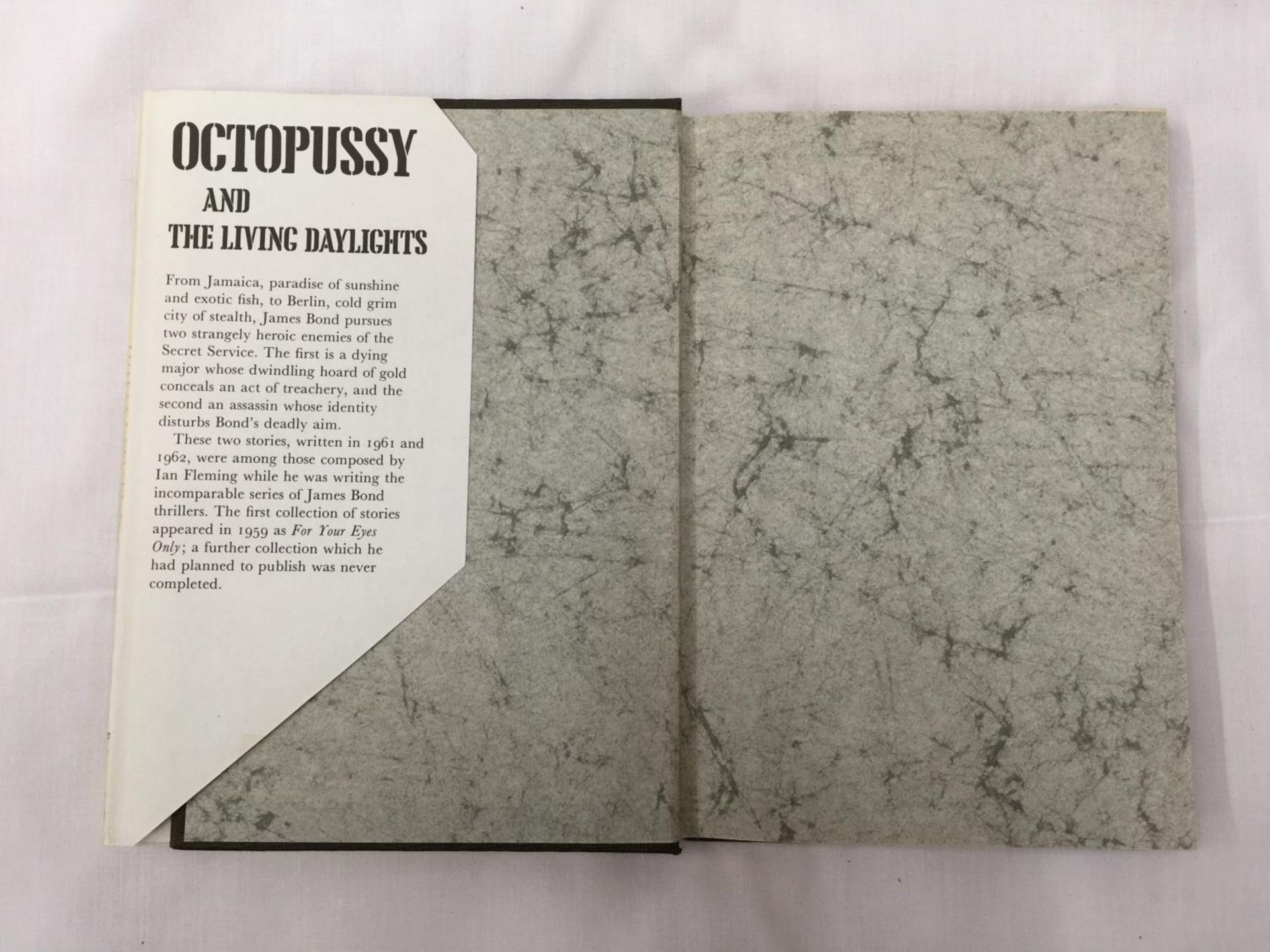 A FIRST EDITION JAMES BOND NOVEL - OCTOPUSSY AND THE LIVING DAYLIGHTS BY IAN FLEMING, HARDBACK - Image 4 of 11
