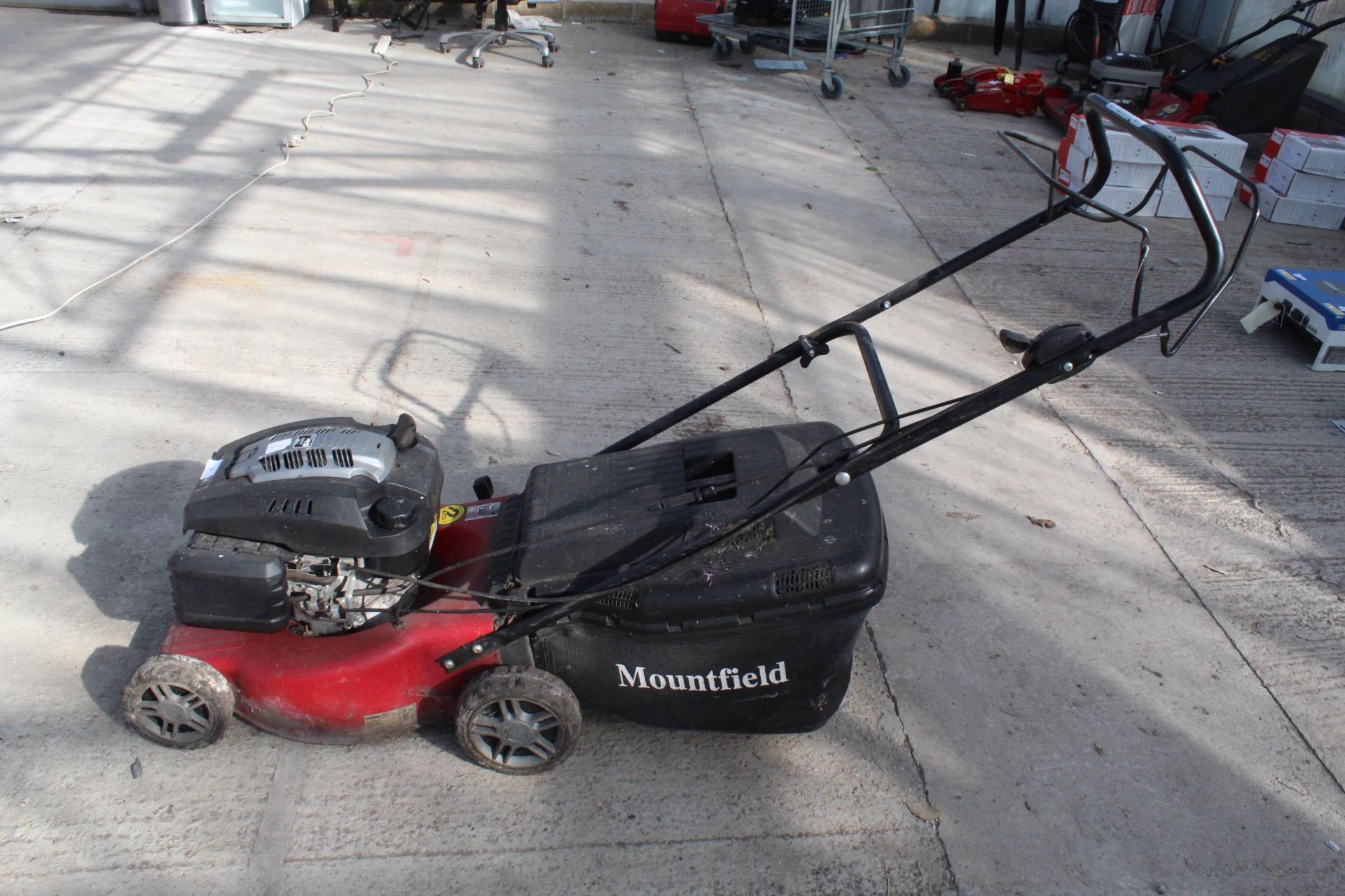 MOUNTFIELD LAWN MOWER NO VAT - Image 2 of 2