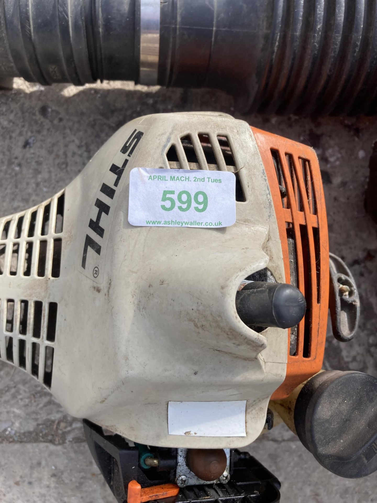 STIHL EXTENDED HEDGECUTTER NO VAT - Bild 2 aus 2