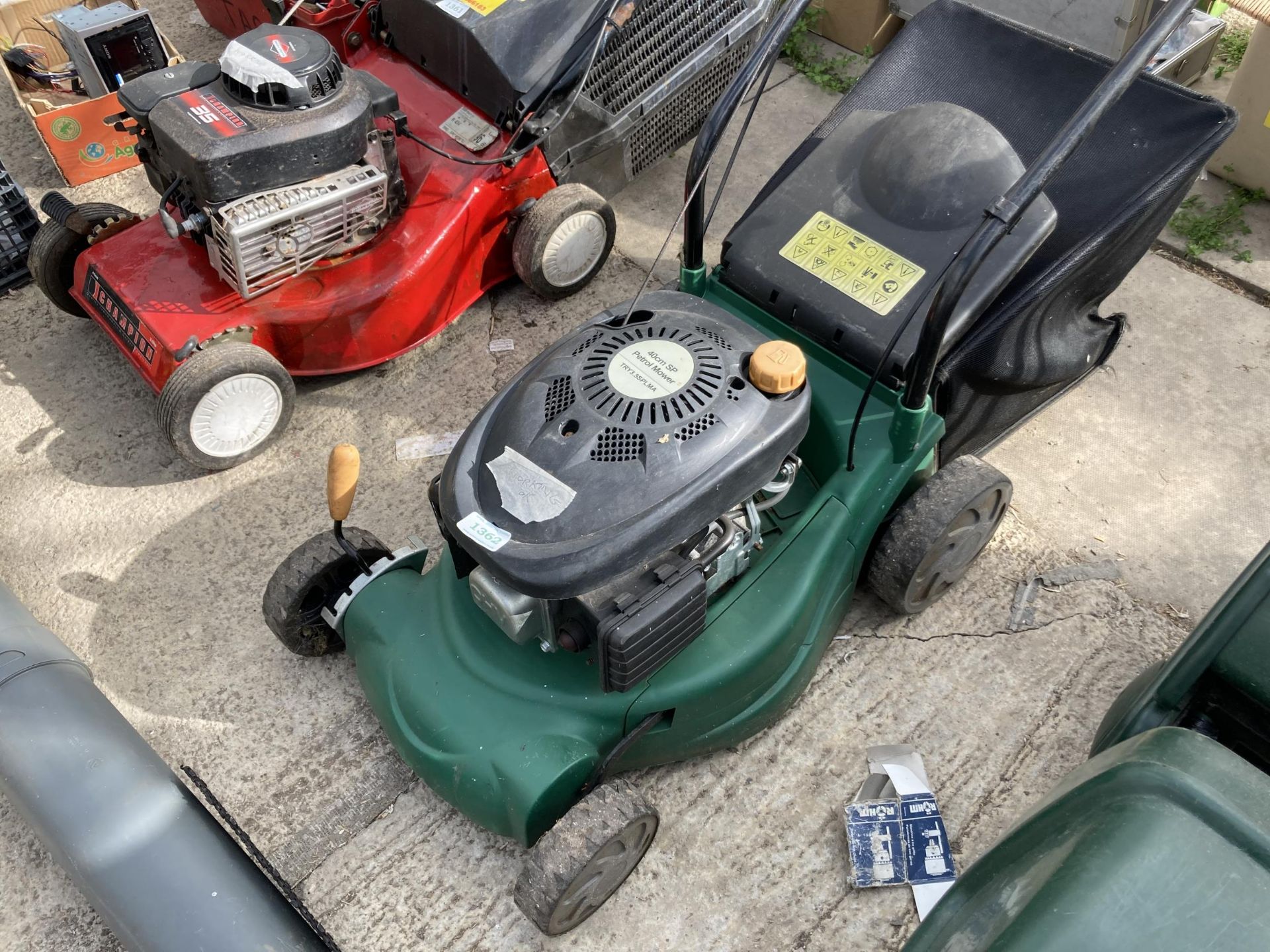 A PETROL ROTARY LAWN MOWER NO VAT - Image 2 of 4
