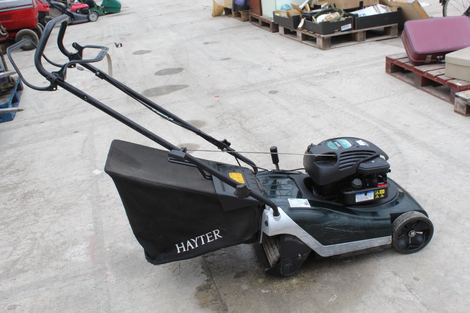 HAYTER 41 SPIRIT 16"SELF PROPELLED LAWN MOWER & GRASS BOX NO VAT