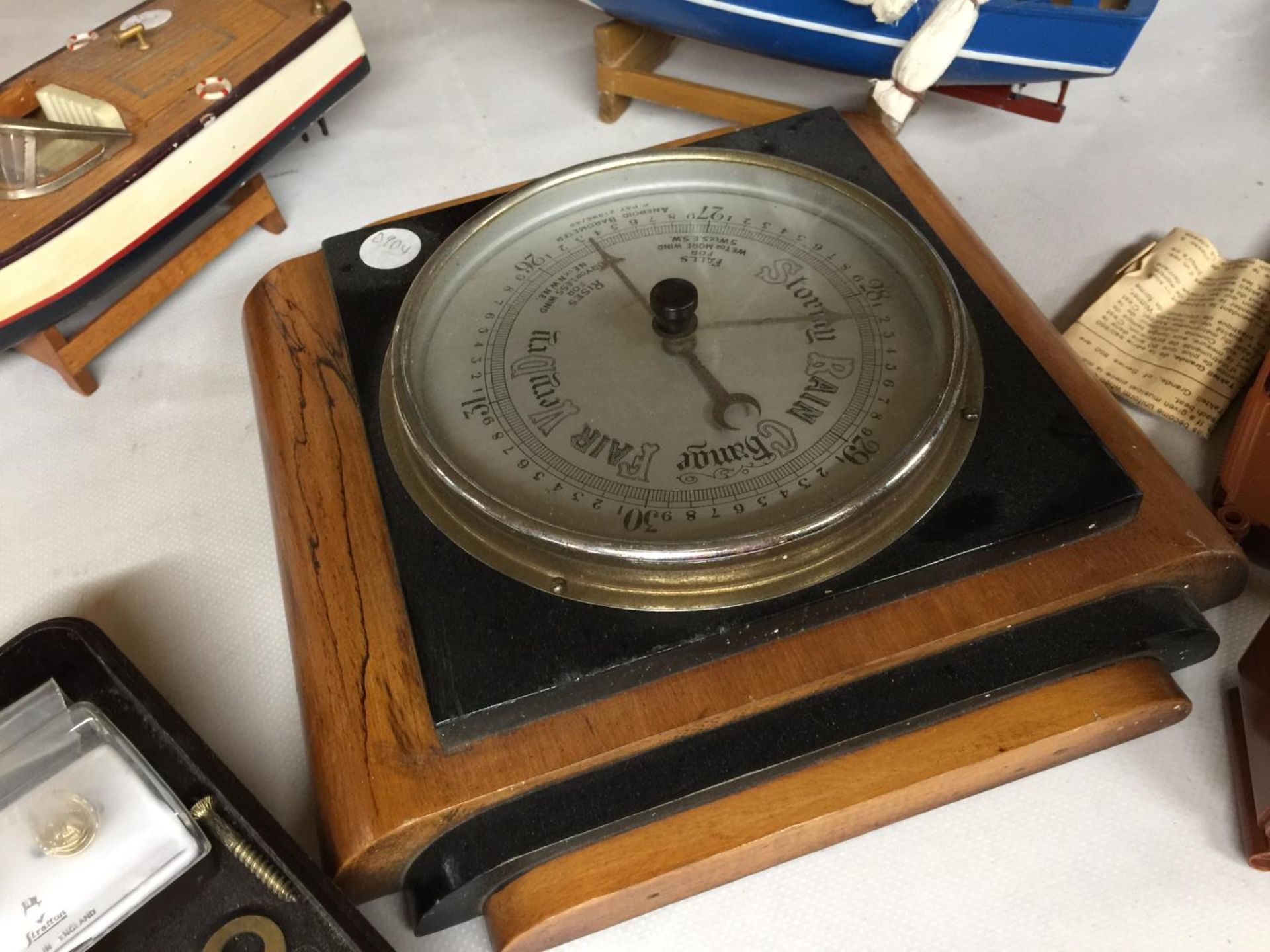 A MODEL OF A TRAWLER ON A STAND LENGTH APPROX 30CM, SPEEDBOAT MODEL, BAROMETER, METRONOME, ETC - Image 4 of 6