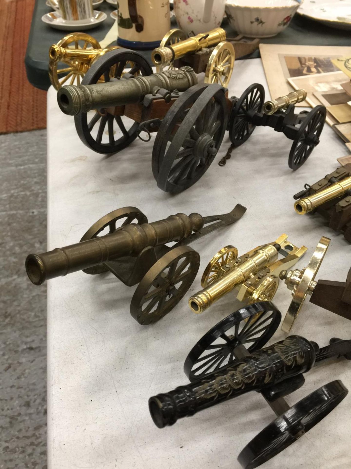 A COLLECTION OF CANNONS - Image 5 of 5