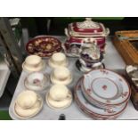 A COLLECTION OF CERAMICS INCLUDING SPODE PLATES AND BOWLS, FRENCH CUPS AND SAUCERS, A LARGE