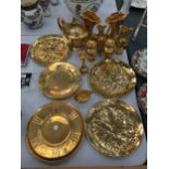 A ROYAL WINTON GRIMWADES GOLD COLOURED TEA SET INCLUDING PLATES, TEAPOT, CREAM JUG, VASES, JUGS