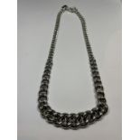 A HEAVY MARKED SILVER NECKLACE LENGTH 45 CM
