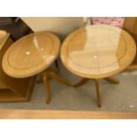 A PAIR OF MODERN OAK AND INLAID PEDESTAL TABLES, 23" DIAMETER