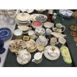 A LARGE QUANTITY OF CERAMICS INCLUDING MINTON HADDON HALL, ROYAL DOULTON 'DESERT STAR', ORIENTAL