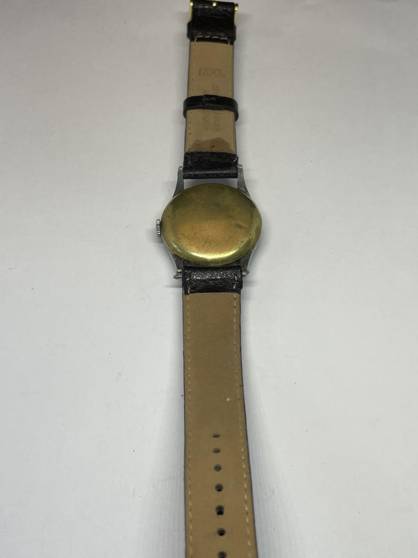 AN OMEGA WRIST WATCH FOR SPARES OR REPAIRS - Image 3 of 3