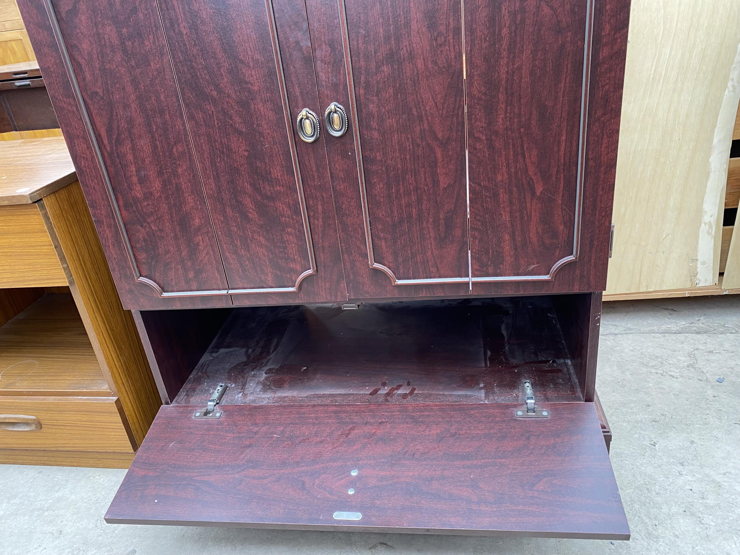 A BEDSIDE LOCKER AND TV CABINET - Image 6 of 6