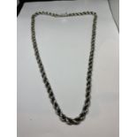 A HEAVY MARKED SILVER THICK ROPE CHAIN LENGTH 60 CM