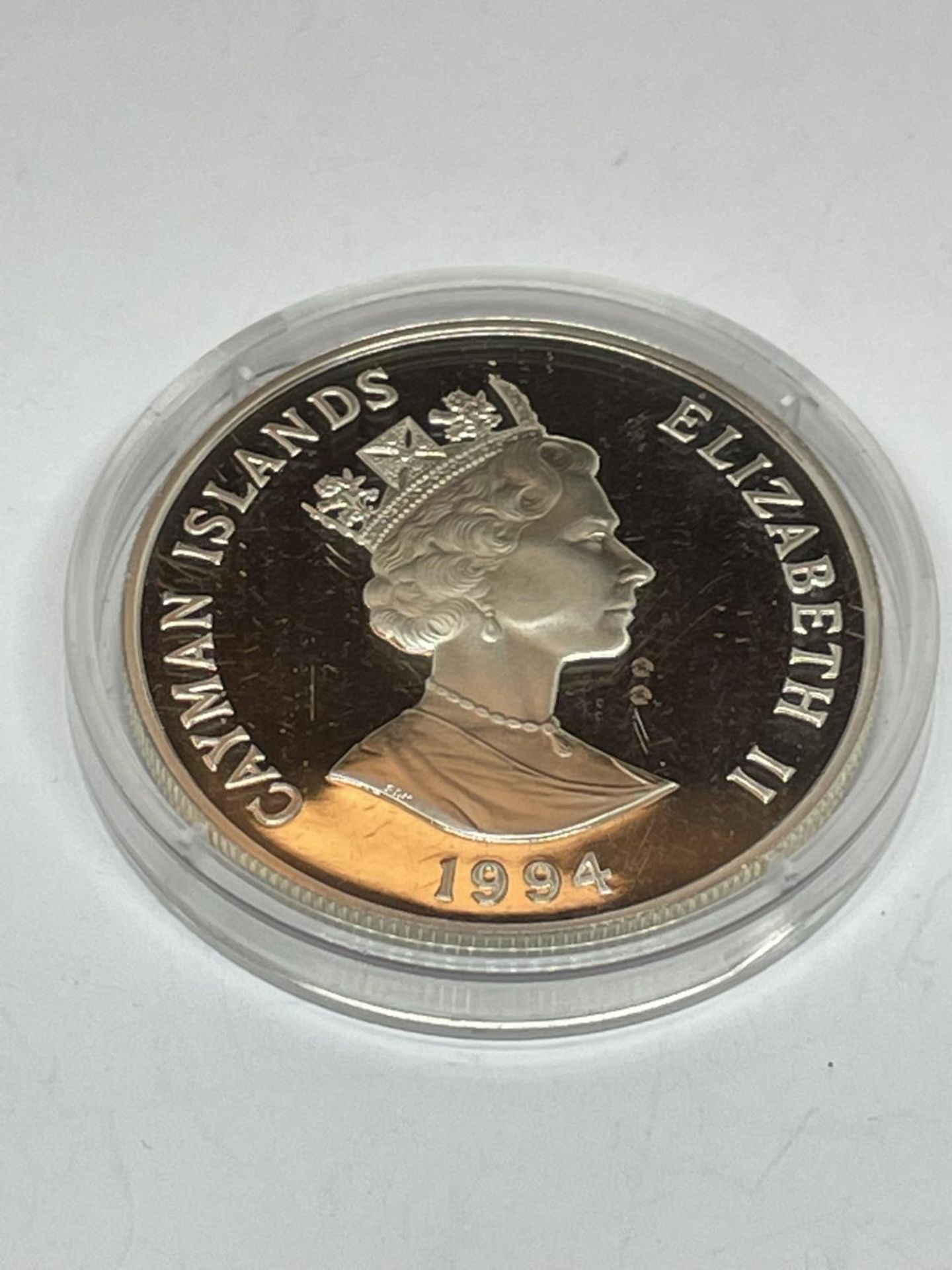 A SILVER PROOF ONE DOLLAR COIN IN A CAPSULE - Image 2 of 2