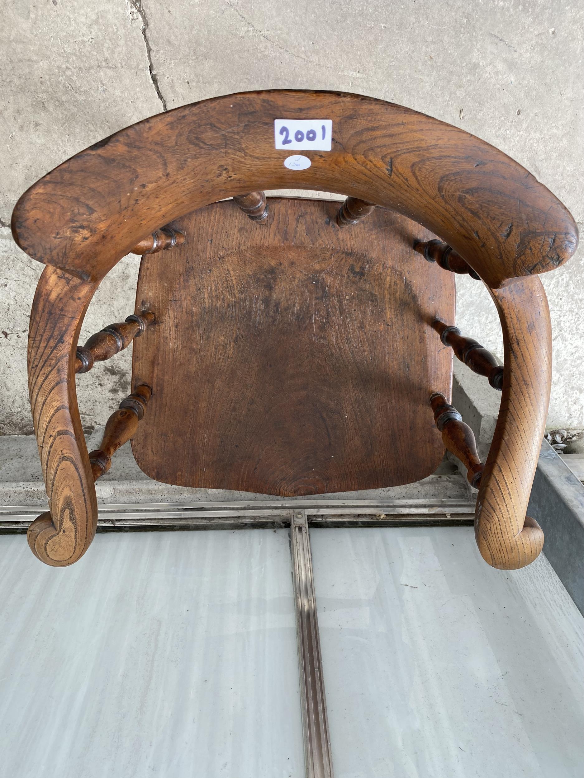 A VICTORIAN ELM COW HORN CAPTAINS CHAIR - Image 4 of 5