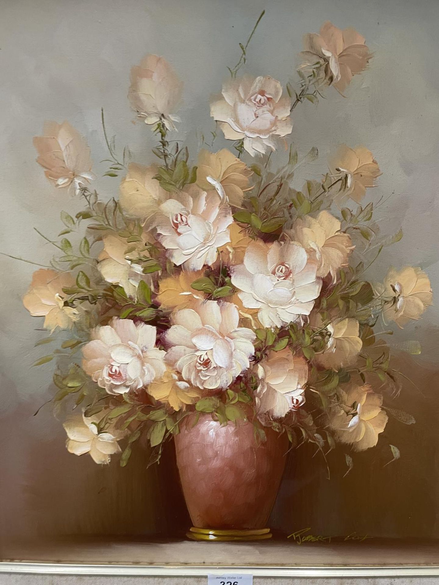 ROBERT COX (1934-2001 U.S.A.), FLOWERS IN A VASE, OVAL OIL ON CANVAS, SIGNED, 50X40CM, FRAMED - Image 2 of 4