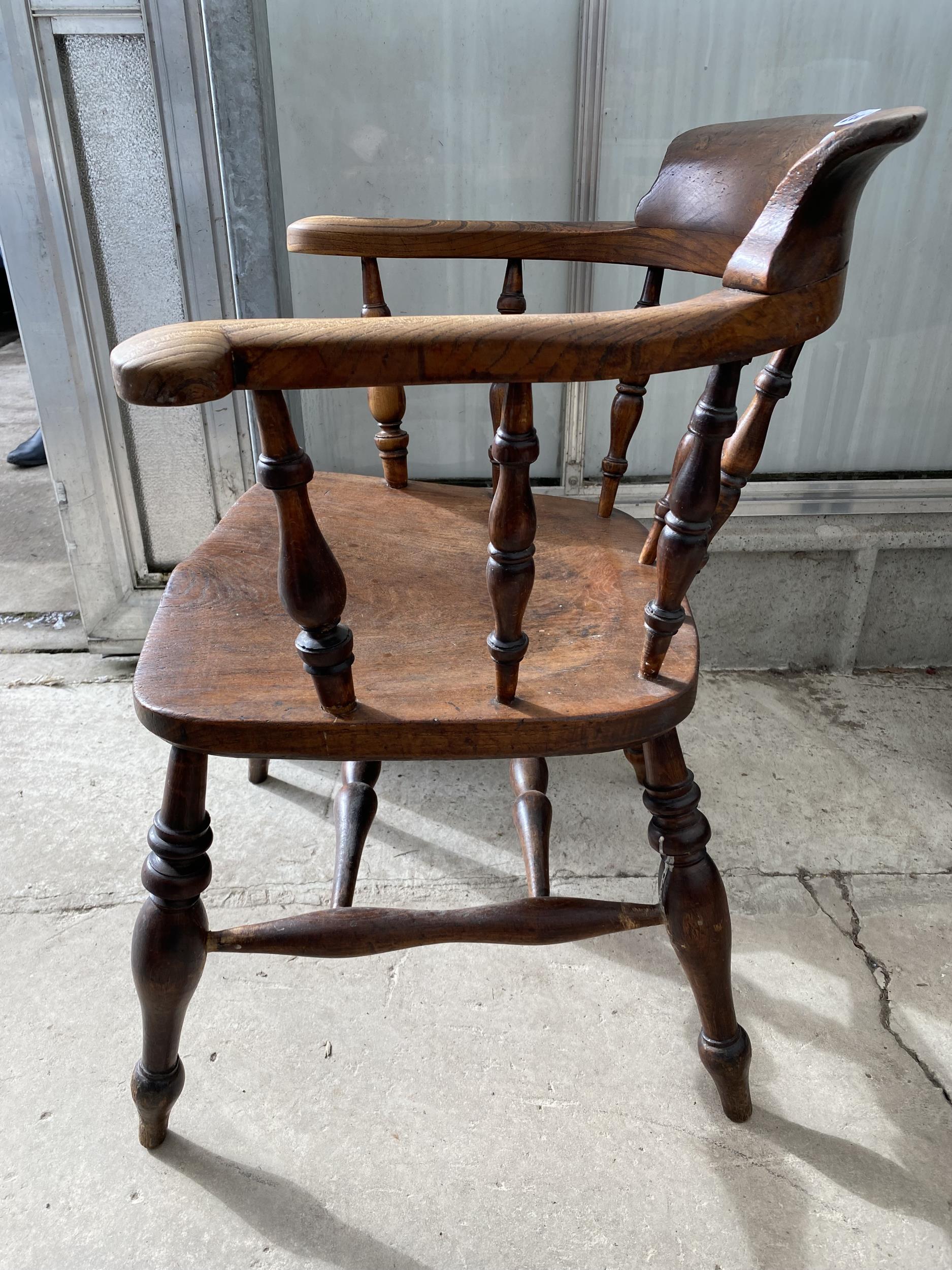 A VICTORIAN ELM COW HORN CAPTAINS CHAIR - Image 2 of 5