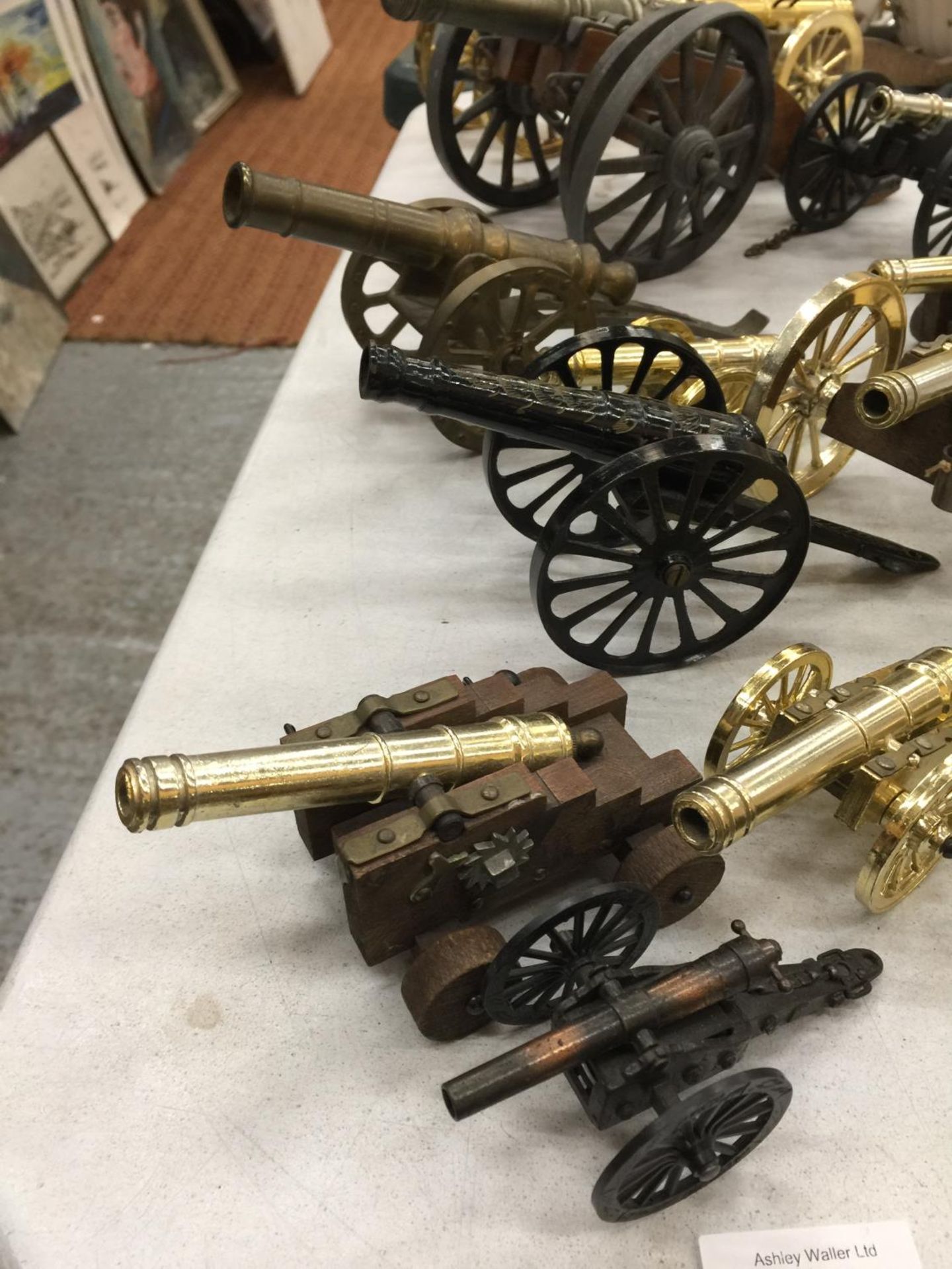 A COLLECTION OF CANNONS - Image 2 of 5