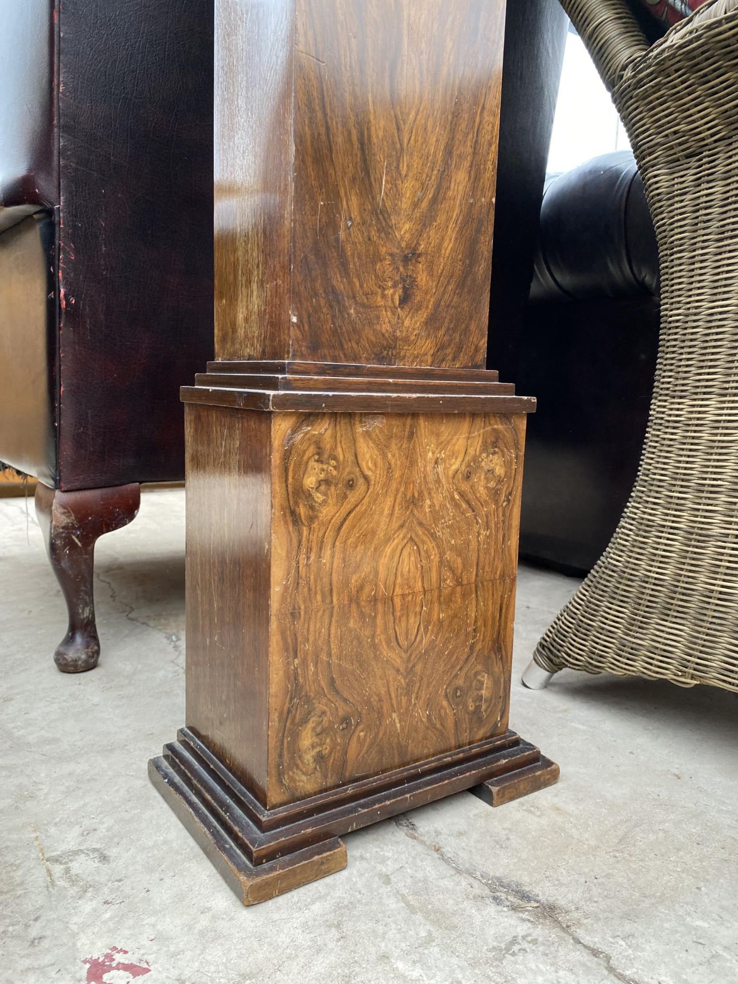 A WALNUT CASED GRANDMOTHER CLOCK STAMPED GARRARD CLOCKS LTD (THOS. RUSSELL & SON), LACKING GLASS - Image 3 of 4