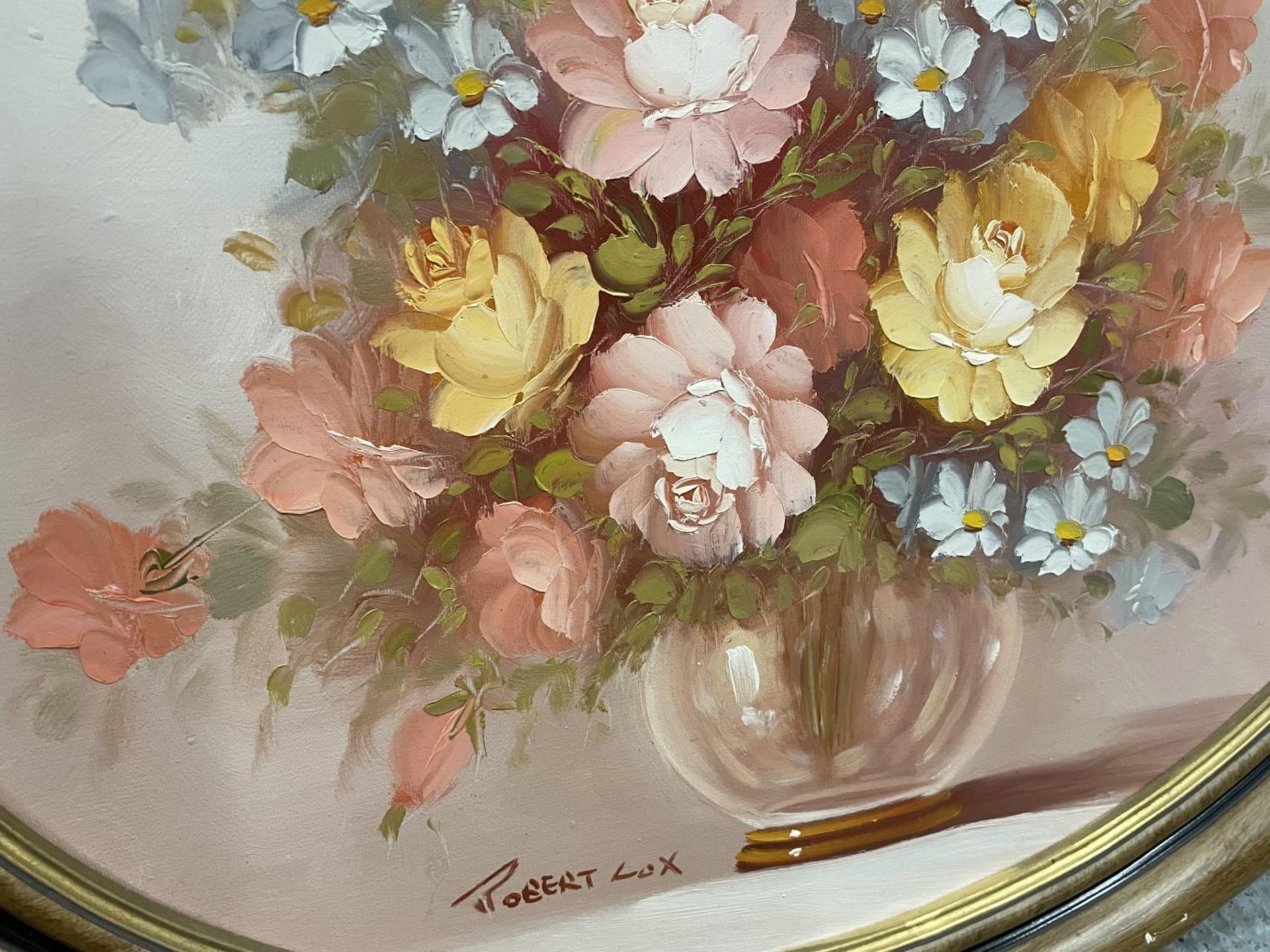 ROBERT COX (1934-2001 U.S.A.), FLOWERS IN A VASE, OVAL OIL ON CANVAS, SIGNED, 39X49CM, FRAMED - Image 2 of 3
