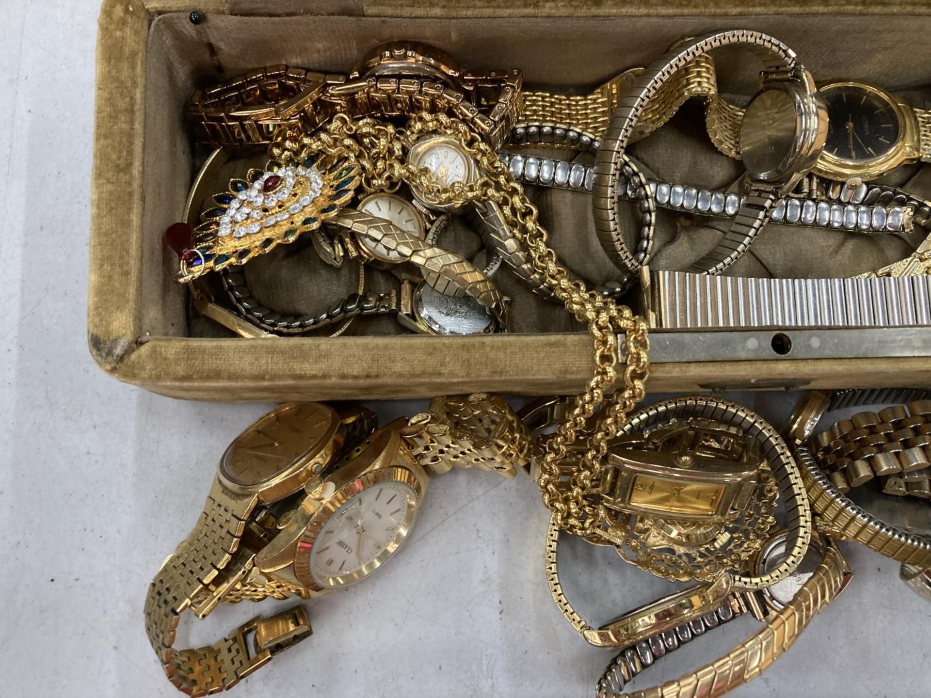 A VICTORIAN DISPLAY BOX CONTAINING A NUMBER OF WRISTWATCHES INCLUDING SEKONDA, TIMEX, TISSOT, ETC - Image 3 of 3