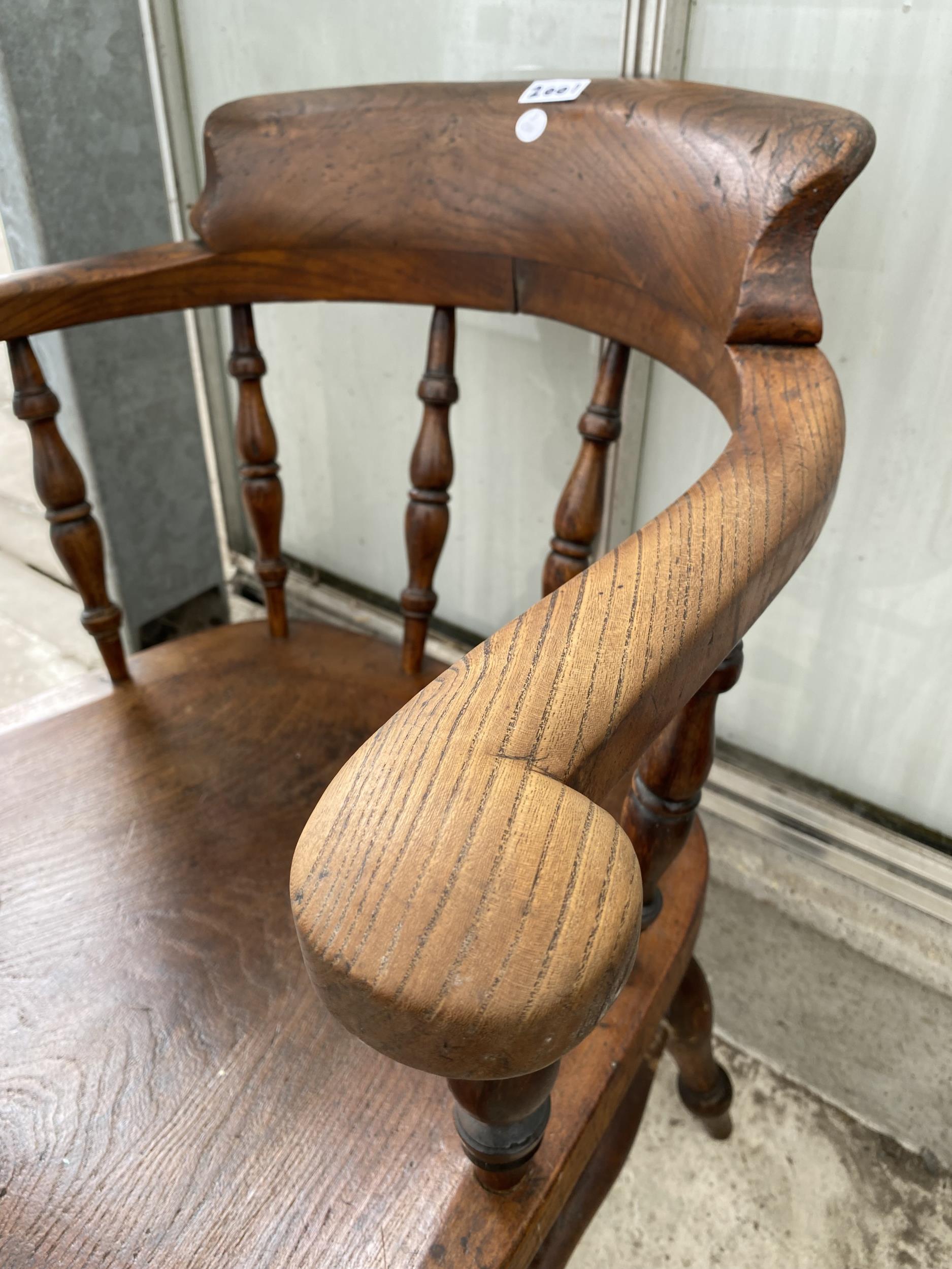 A VICTORIAN ELM COW HORN CAPTAINS CHAIR - Image 5 of 5