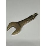 AN XR TESTED 9 CARAT GOLD SPANNER PENDANT GROSS WEIGHT 23.1 GRAMS