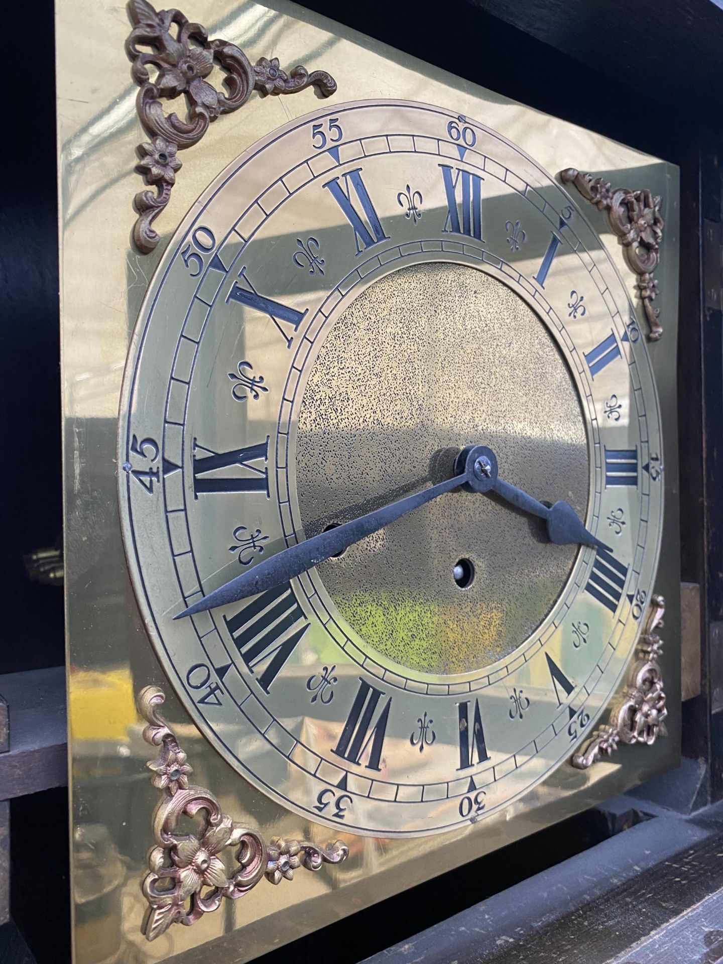 A OAK JACOBEAN STYLE BRASS FACED LONGCASE CLOCK WITH BARLEYTWIST UPRIGHTS - Image 8 of 8