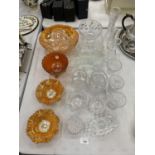 A QUANTITY OF GLASSWARE TO INCLUDE TRINKET DISHES, VASES, ETC, PLUS FOUR PIECES OF AMBER CARNIVAL