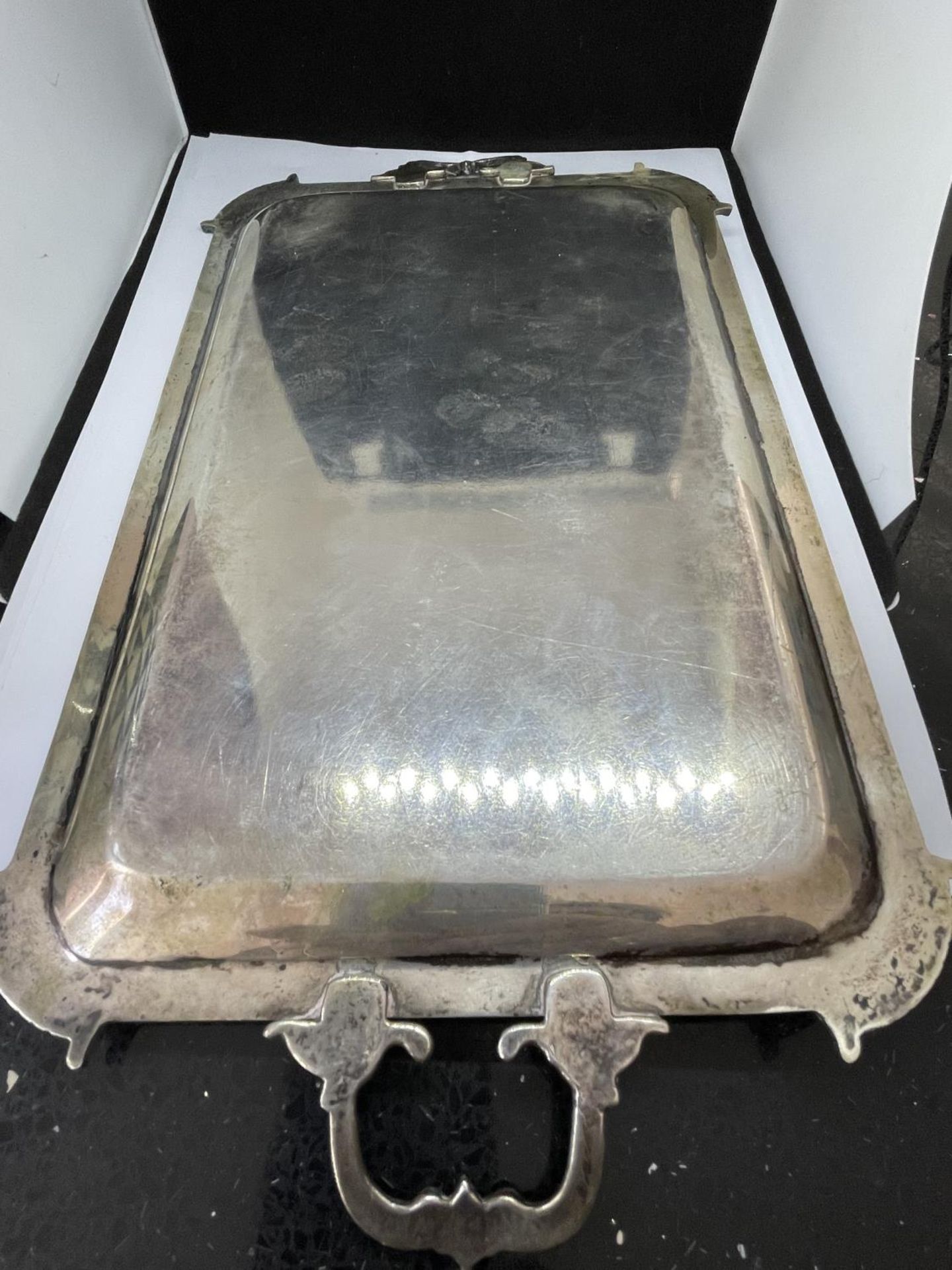 A POSSIBLY SILVER SANDWICH TRAY GROSS WEIGHT 487 GRAMS - Image 3 of 4