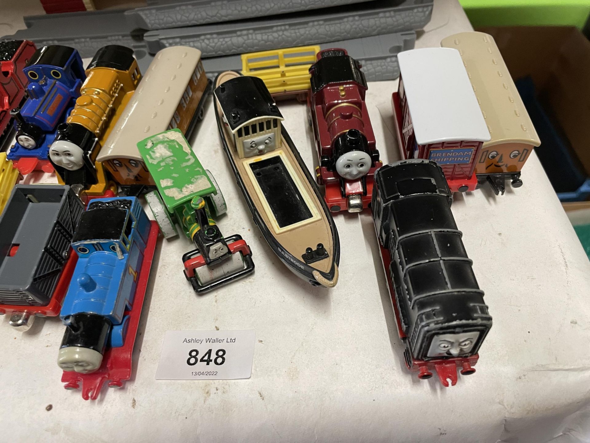 A LARGE AMOUNT OF THOMAS THE TANK ENGINE INCLUDING THOMAS, DIESEL, JAMES, PERCY, TOBY AND MANY - Image 8 of 8