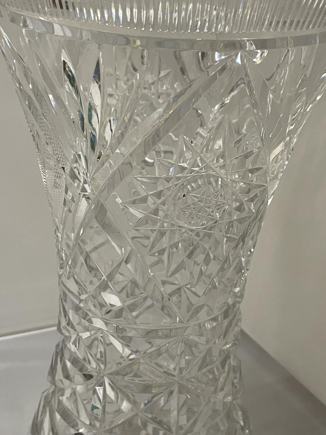 A VERY HEAVY CUT GLASS VASE HEIGHT 37CM - Image 2 of 3