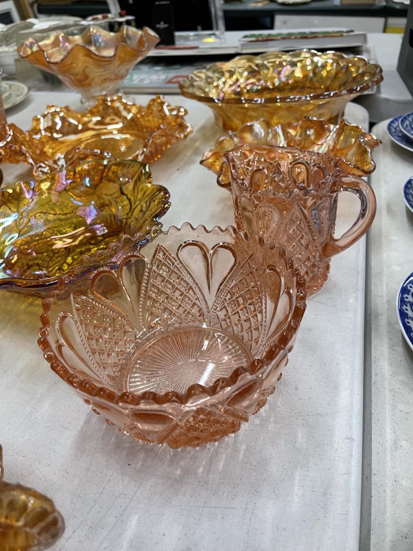 A QUANTITY OF MAINLY AMBER COLOURED CARNIVAL GLASS TO INCLUDE BOWLS, CUPS, ETC - Image 3 of 6