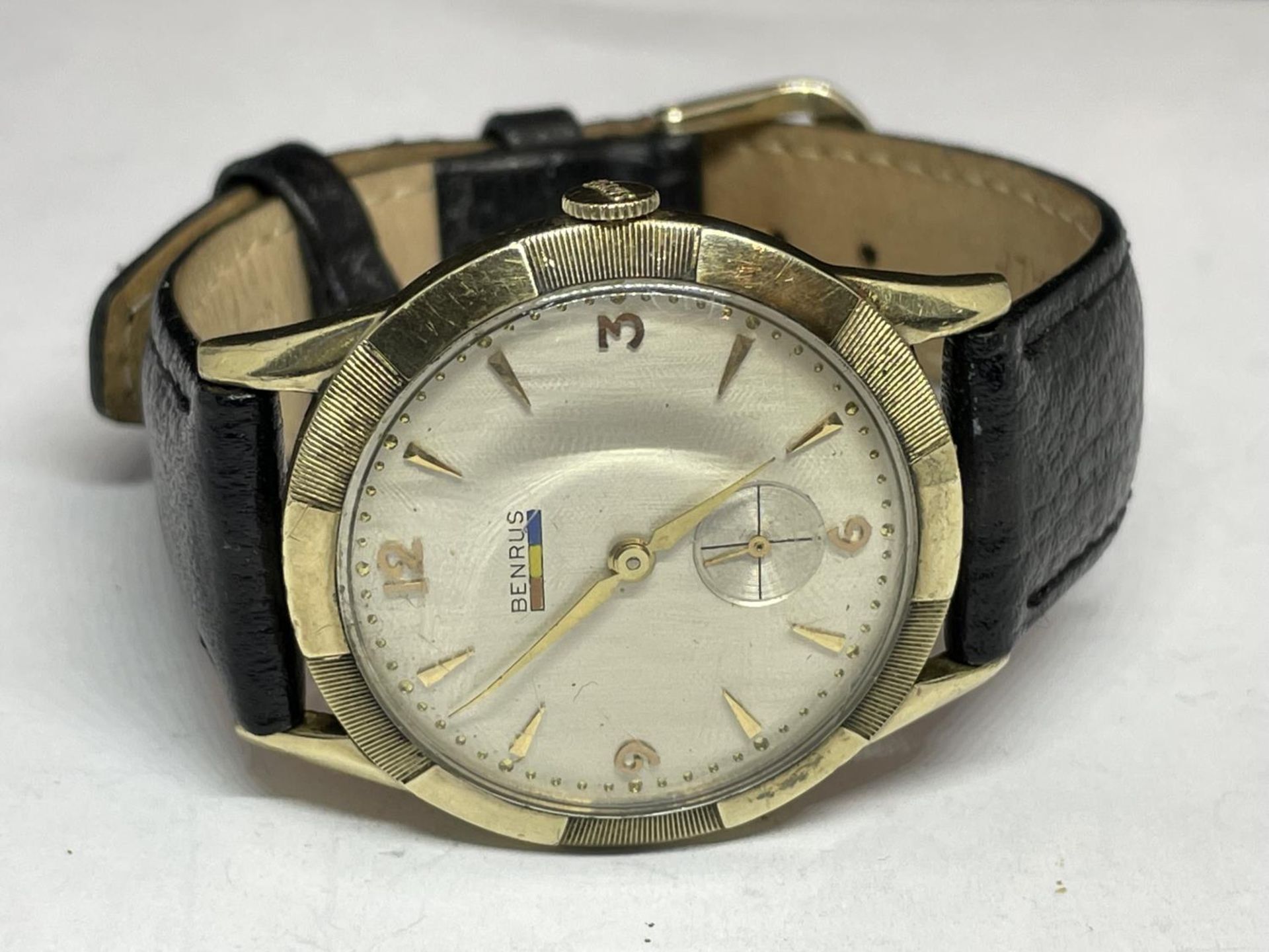 A BENRUS VINTAGE SUB DIAL WRIST WATCH SEEN WORKING BUT NO WARRANTY ENGRAVED - Image 4 of 9