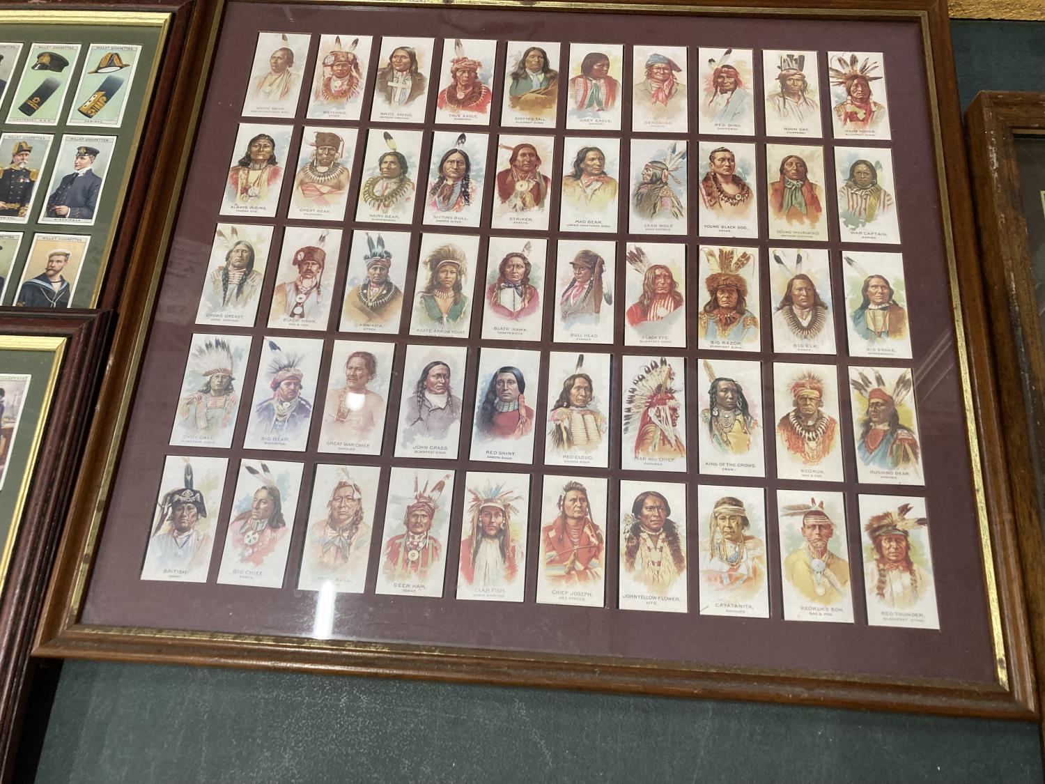 A COLLECTION OF SIX FRAMED DISPLAYS OF COLLECTABLE CIGARETTE CARDS TO INCLUDE WILLS'S, PLAYER'S, - Bild 4 aus 6