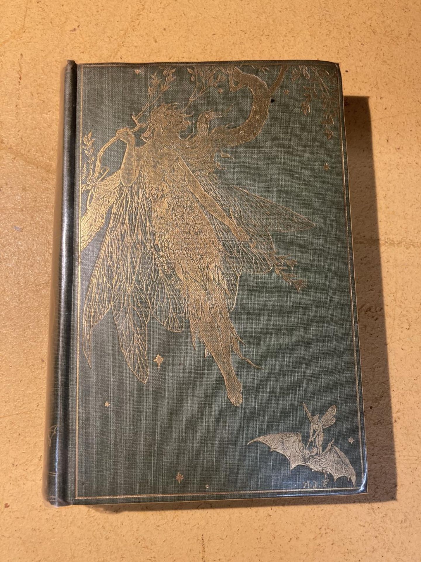 A 1907 FIRST EDITION THE OLIVE FAIRY BOOK - ANDREW LANG - PUBLISHED BY LONGMANS, GREEN AND CO,