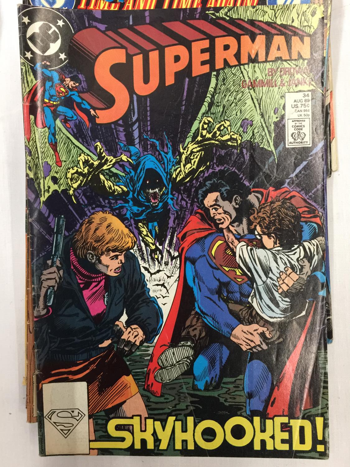 A LARGE COLLECTION OF 57 DC SUPERMAN COMICS DATED BETWEEN 1978 - 1995 - Bild 8 aus 10