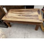 A MODERN HARDWOOD COFFEE TABLE, 43.5X24"