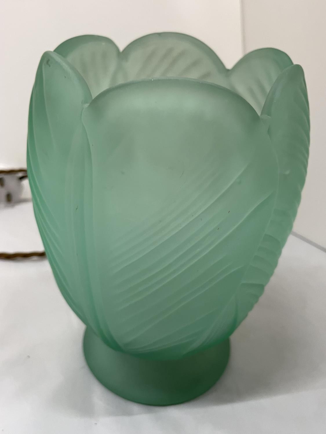 A GREEN GLASS TABLE LAMP IN THE FORM OF AN OPENING FLOWER - Image 2 of 2